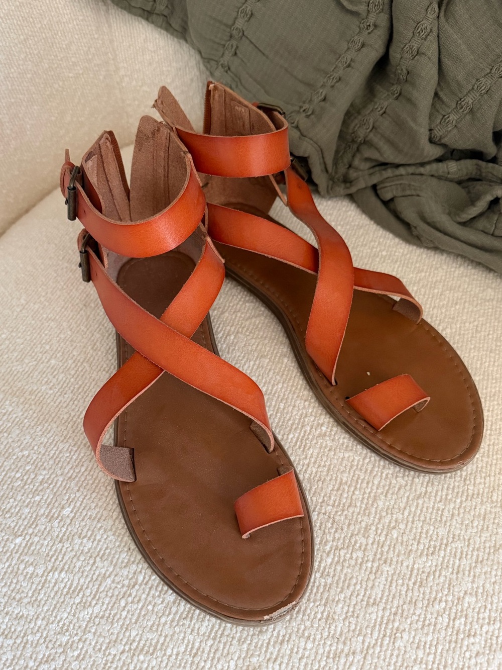 Women's Strappy Toe-Loop Sandals in Burnt Orange